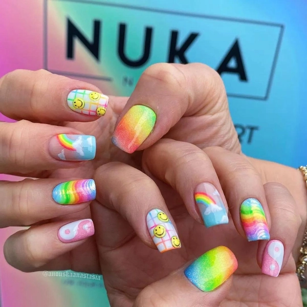 Trendy-Summer-Nail-Rainbow