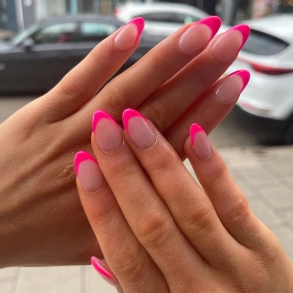 pink-simple-summer-nails-French-Tips