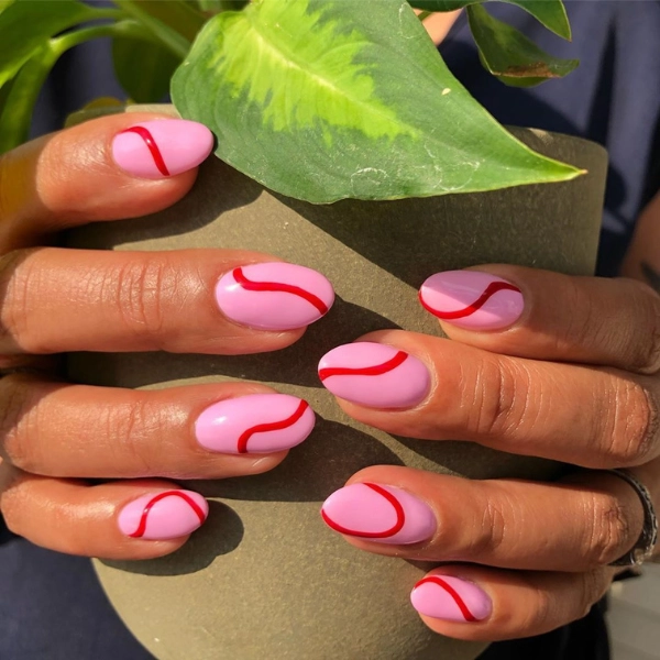 pink-simple-summer-nails-Lines