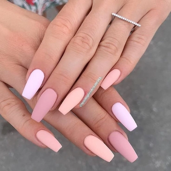 pink-simple-summer-nails-Pastel