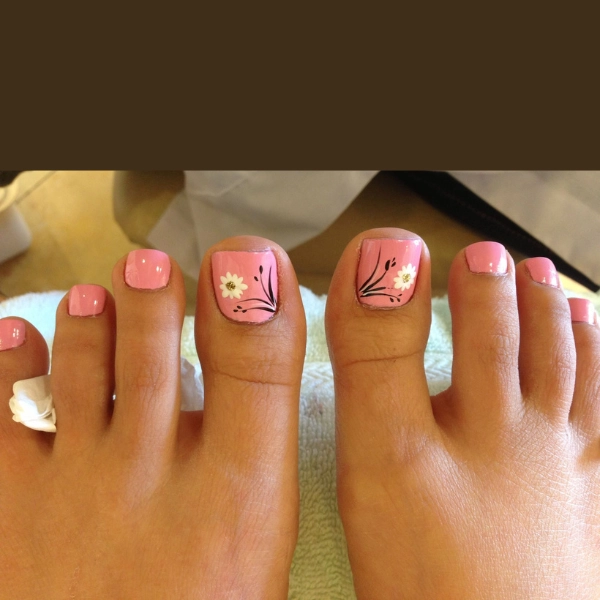 pink-summer-toe-nails-Daisies