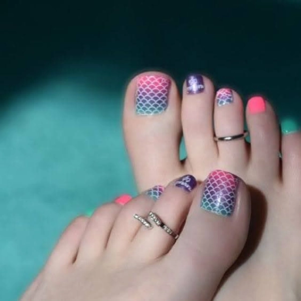 pink-summer-toe-nails-Mermaid-Scales