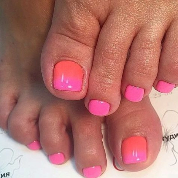 pink-summer-toe-nails-Ombre