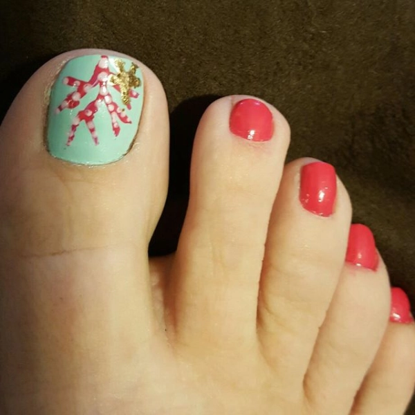 pink-summer-toe-nails-Starfish