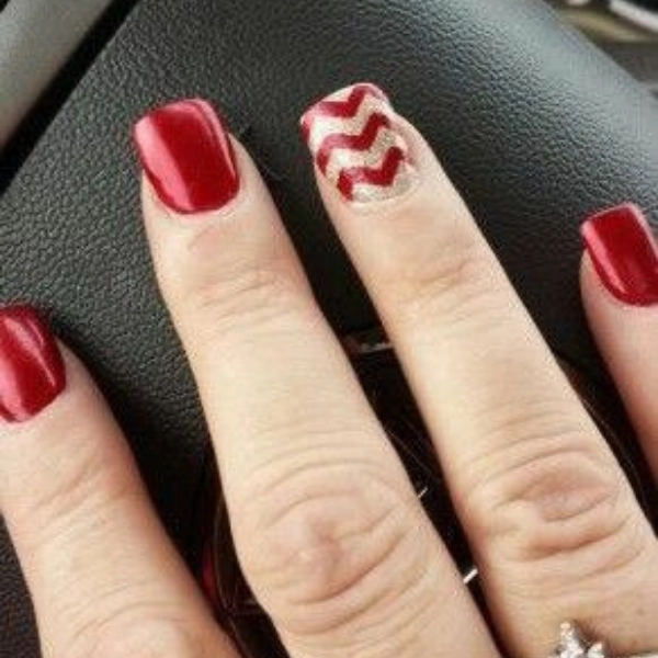 red-christmas-nails-Chevron