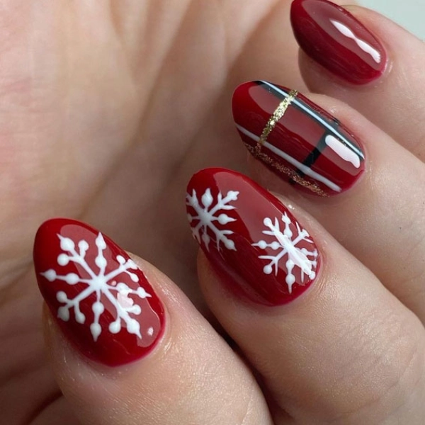 red-christmas-nails-Frosty-Snowflakes