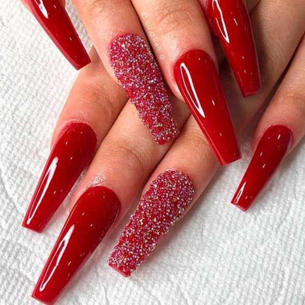 red-christmas-nails-Glitter-Accent