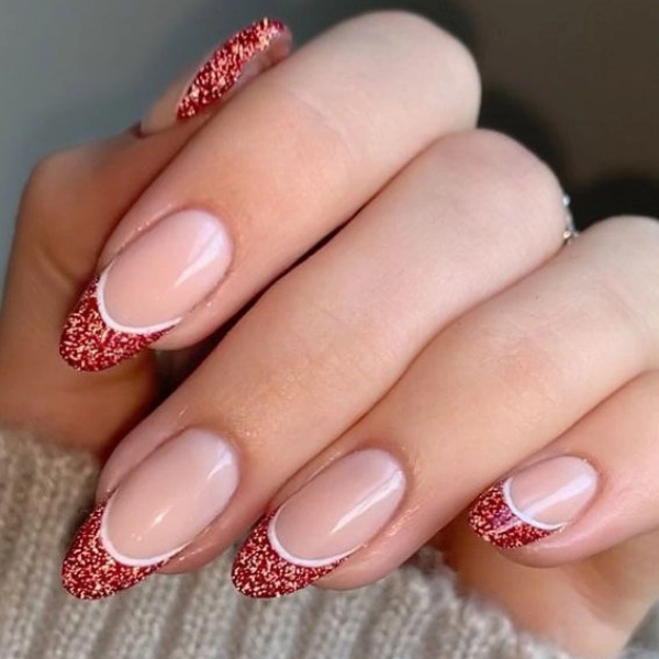 red-christmas-nails-Glitter-French-Tips