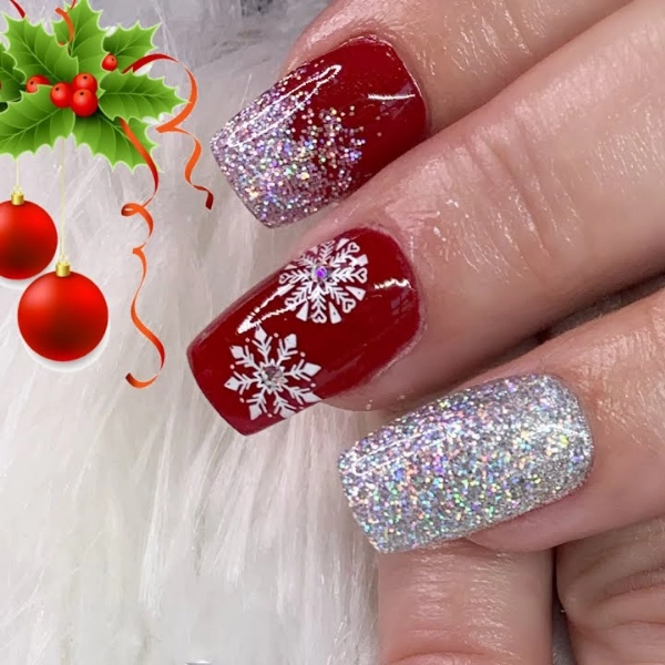 red-christmas-nails-Silver-Snowflakes