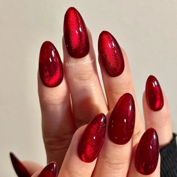 red-christmas-nails-Velvet