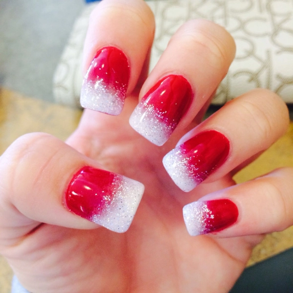 red-christmas-nails-White-Gradient