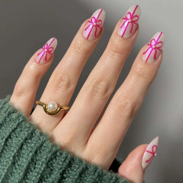 short-pink-nails-Bow-Accents