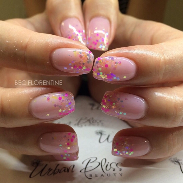 short-pink-nails-Confetti