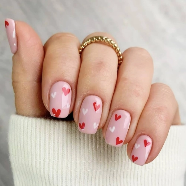 short-pink-nails-Hearts