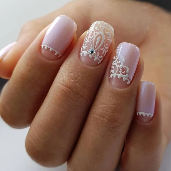 short-pink-nails-Lace