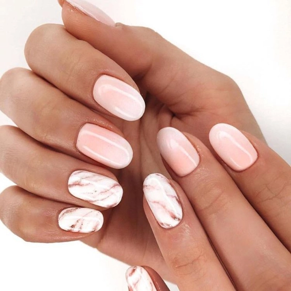 short-pink-nails-Marble