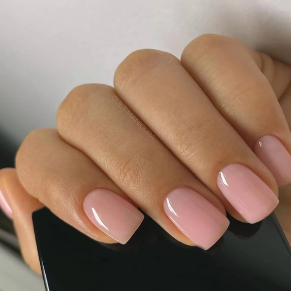 short-pink-nails-Nude