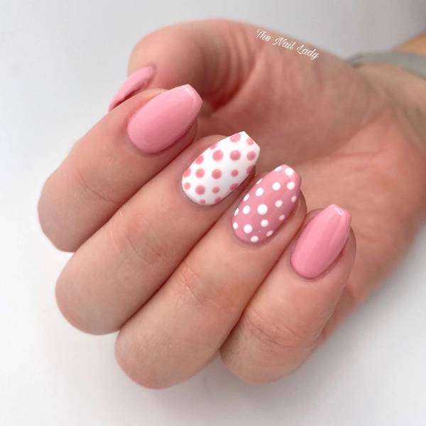 short-pink-nails-Polka-Dots