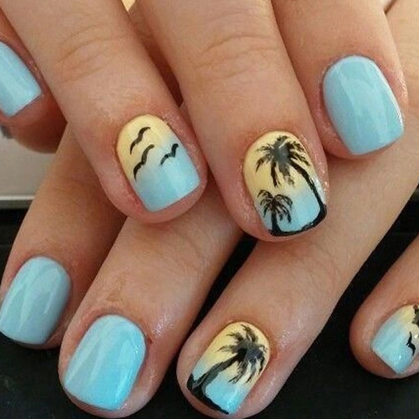 short-round-summer-nails-Beach-Sand