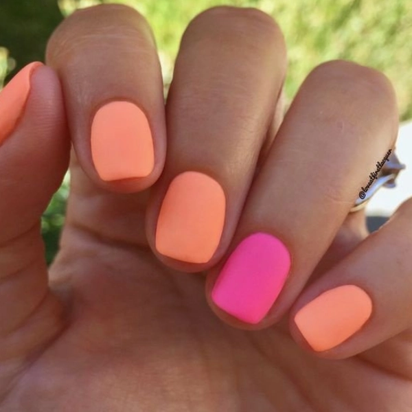 short-round-summer-nails-Sunset