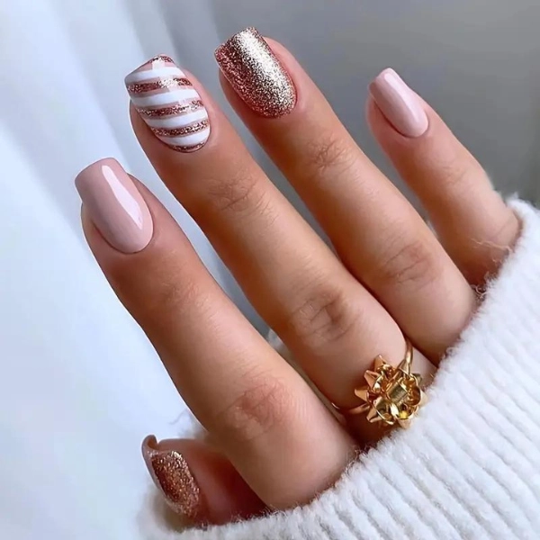 short-square-Christmas-nails-Glittering-Gold