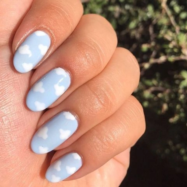 short-summer-nails-Clouds