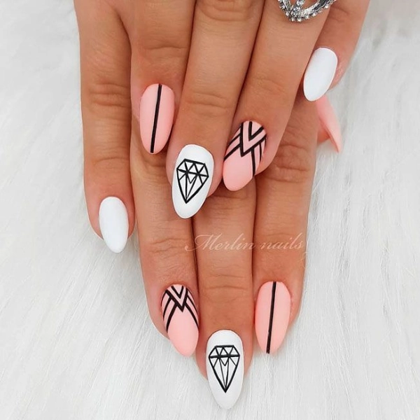 short-summer-nails-Funky-Geometric