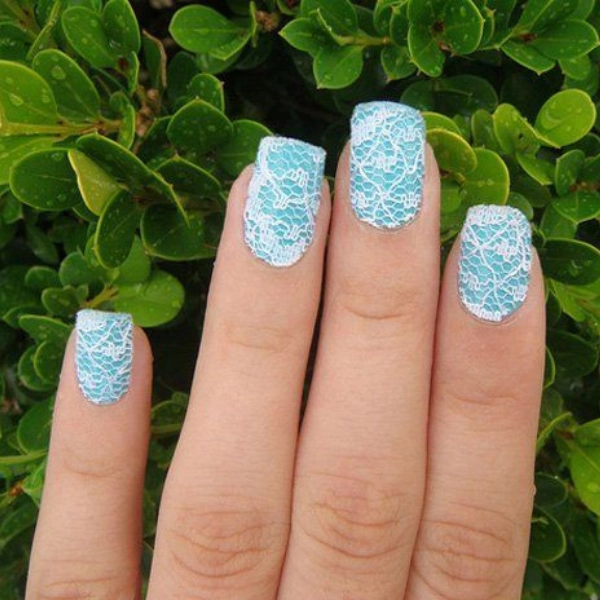 simple-blue-summer-nails-Lace