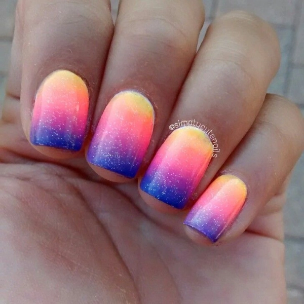 simple-short-summer-nails-Sunset-Gradient