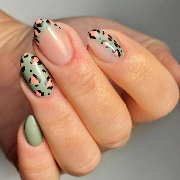 simple-summer-green-nails-Animal