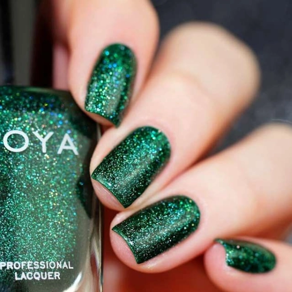 simple-summer-green-nails-Glittery-Green