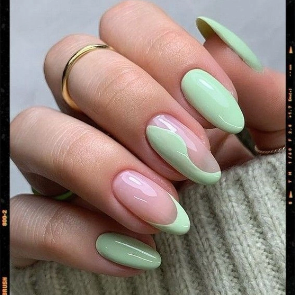 simple-summer-green-nails-Minimalist-Green