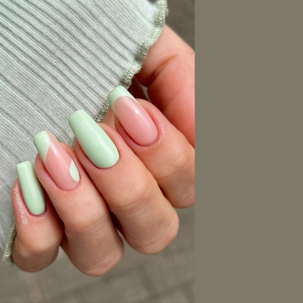 simple-summer-green-nails-Pastel