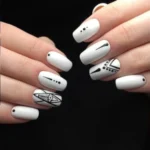 simple-white-summer-nails-2024