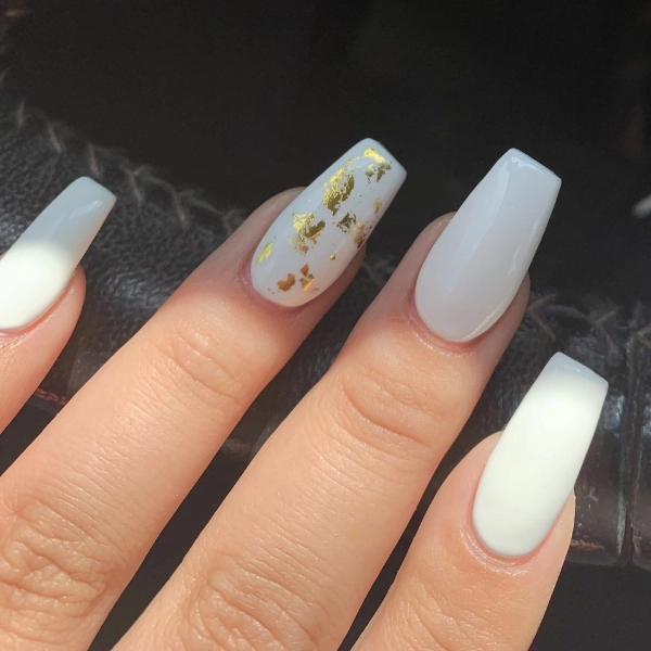 simple-white-summer-nails-Gold