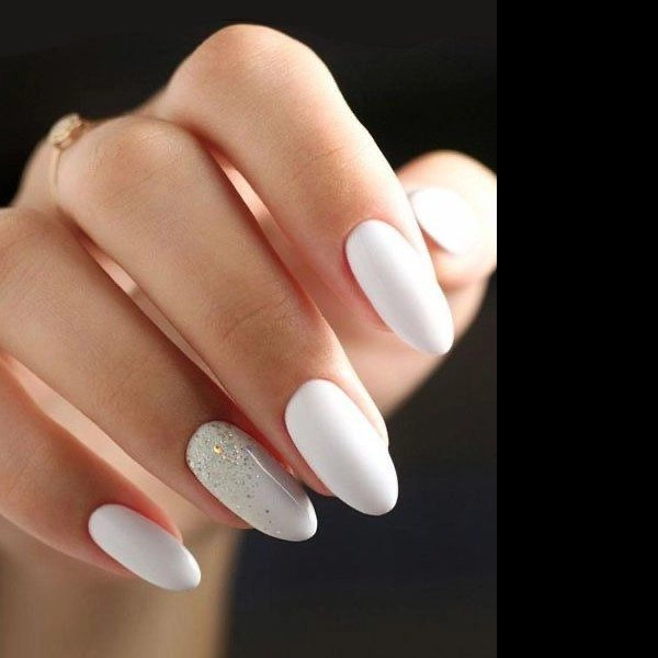 simple-white-summer-nails-Silver