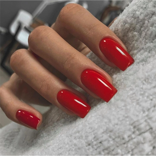 square-summer-nails-Classic-Red