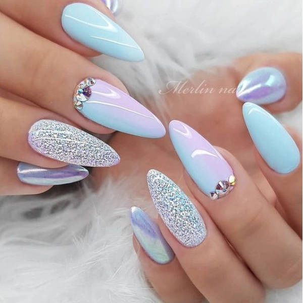 summer-almond-nails-designs-Beachy-Ombre