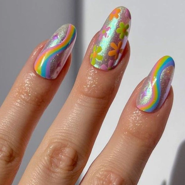 summer-nail-designs-Holographic