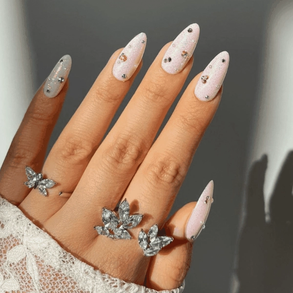 summer-nails-Bejeweled-Tips