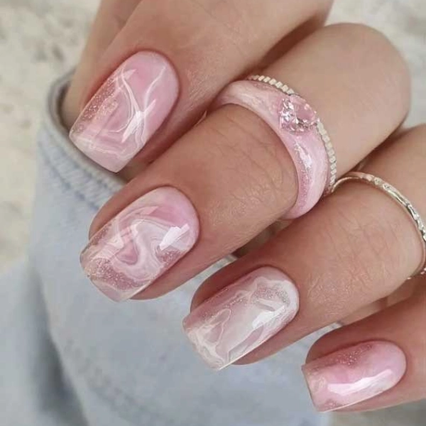 summer-nails-Marble-Effect