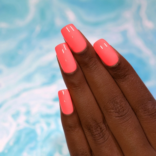 summer-nails-Polished-Coral