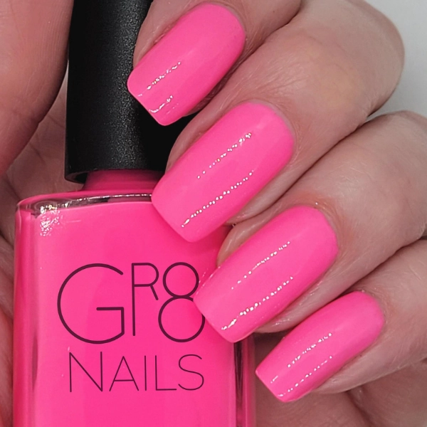 summer-nails-Polished-Pink