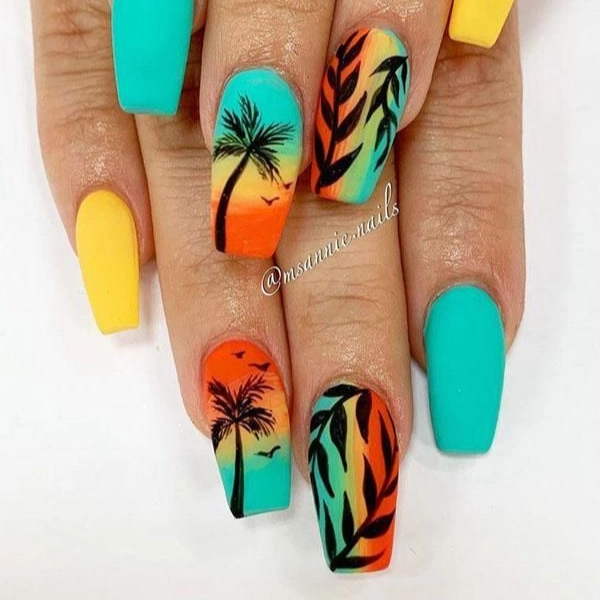 summer-nails-Tropical-Palms