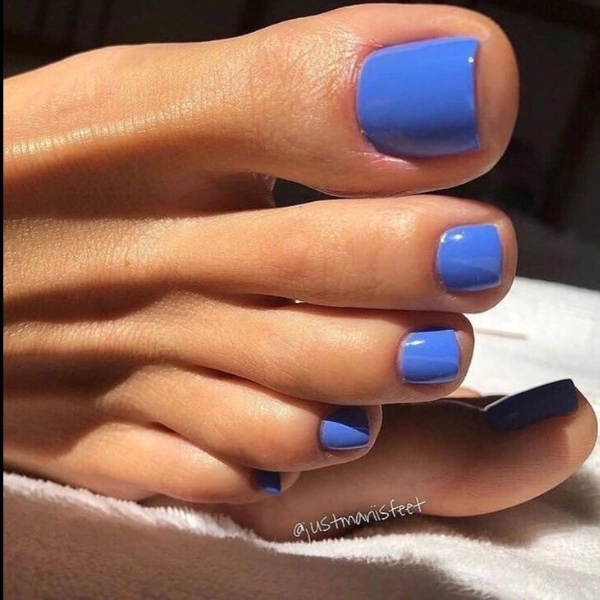 summer-toe-nails-colors-pedicures-Blue