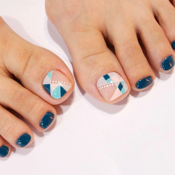 summer-toe-nails-colors-pedicures-Geometric