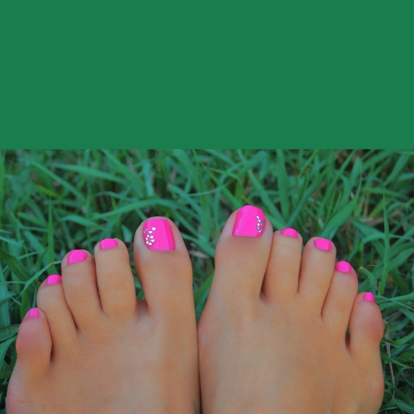 summer-toe-nails-designs-Pink