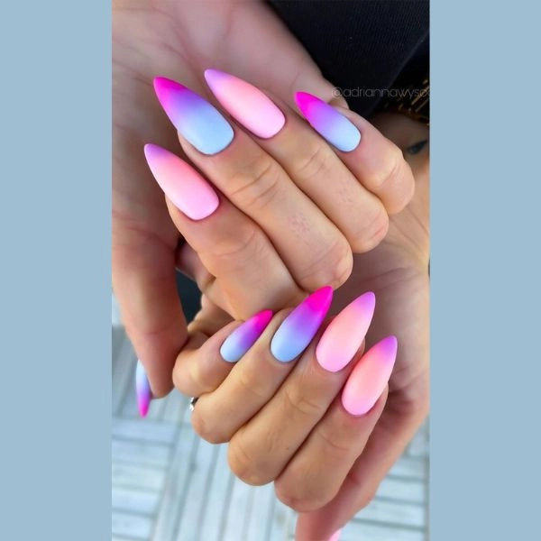 trendy-summer-nails-almond-Ombre