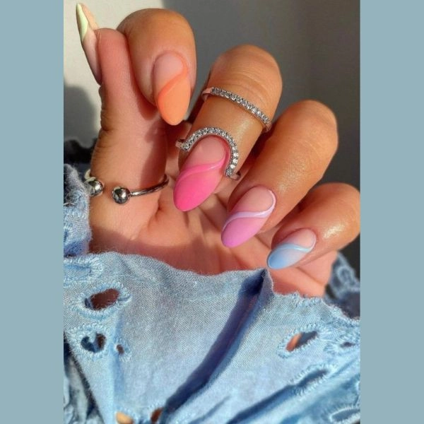 trendy-summer-nails-almond-Pastel