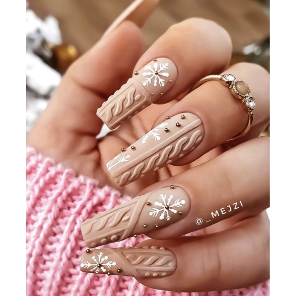 Acrylic-Coffin-Christmas-Nails-Cozy-Sweater